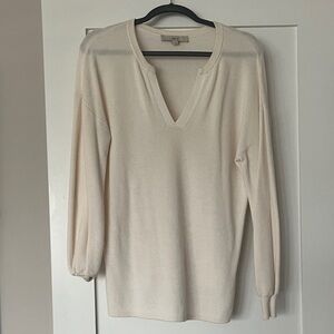 LOFT Cream V-Neck Pullover Sweaters